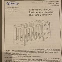 Graco Remi Baby Crib And Changer
