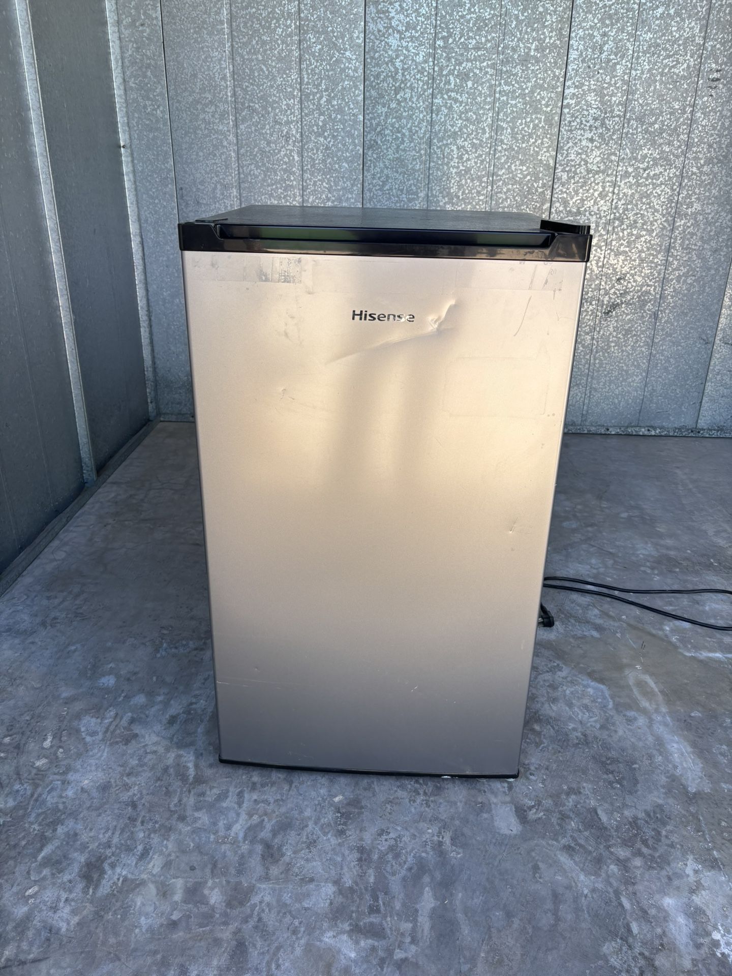 Hisense Mini Fridge