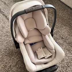 Pipa Aire RX Infant Car Seat & Base