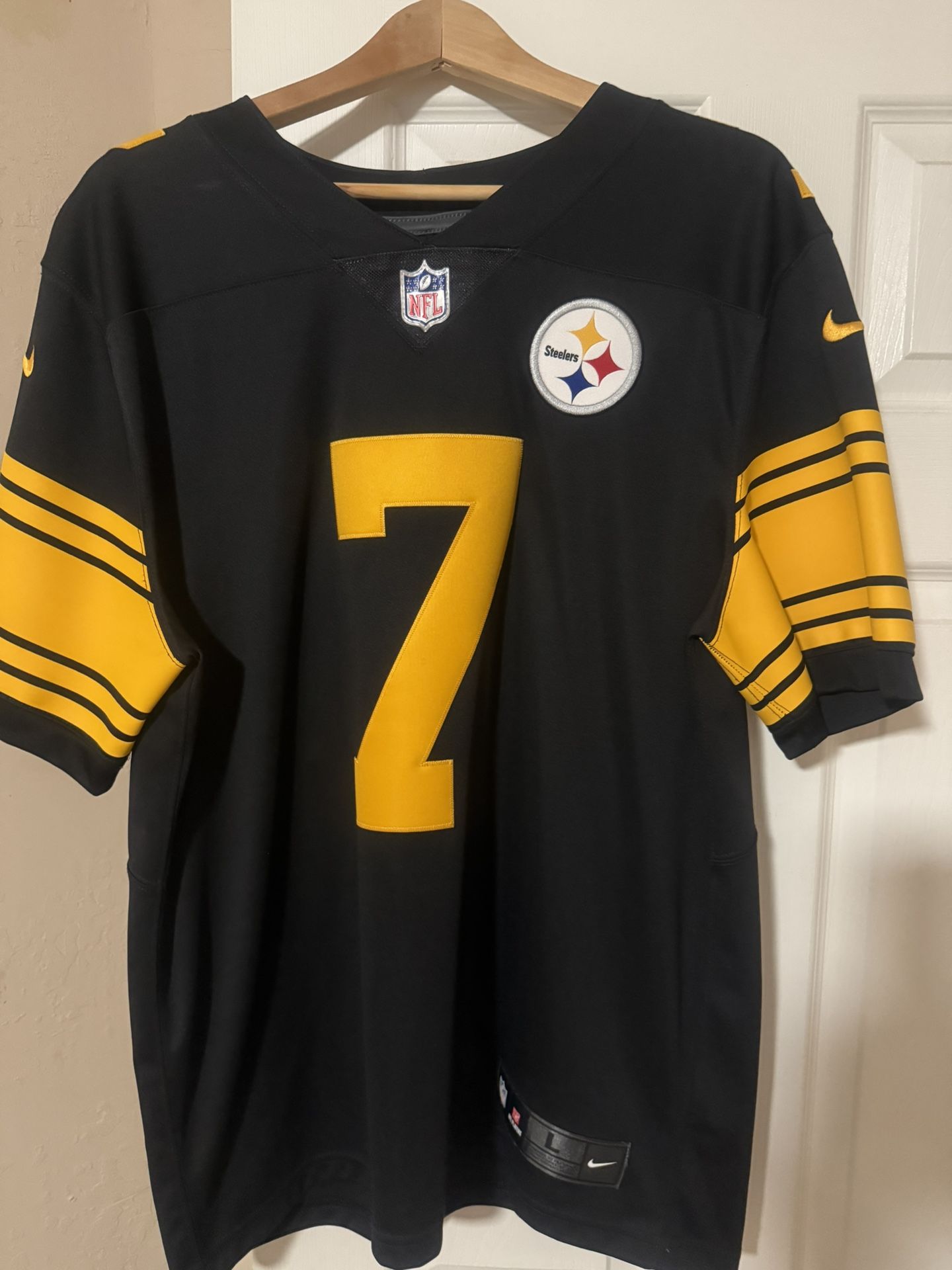 Pittsburgh Steelers Rothberger Large- Worn Once Basically NEW- $50