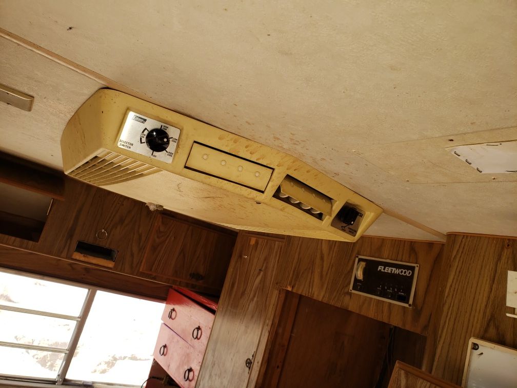 97 Wilderness Lite 16ft Travel trailer for Sale in Rosamond, CA OfferUp