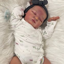 Realistic Reborn Baby Doll – Laura by Bonnie Brown – 19” 6lbs – Pickup in Charlotte (Northlake) 💓