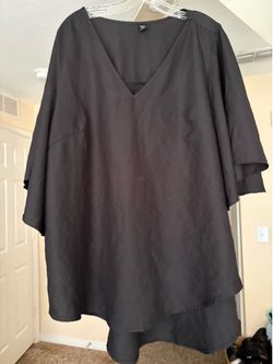 SHEIN curve black flowy top with flutter sleeve 4x
