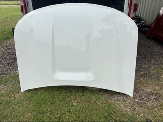 2024 ford explorer hood