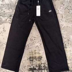 Black Alo Straight Leg Pants