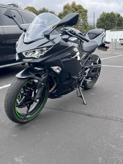 2022 Kawasaki Ninja 400