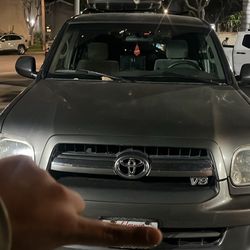 2005 Toyota Sequoia