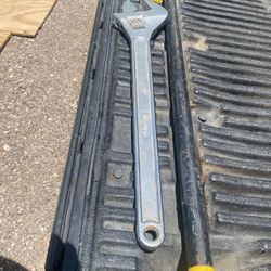 Pittsburgh 24 inch crescent wrench