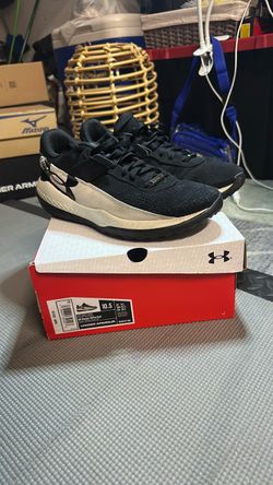 UA Harper 10 Pro turf shoes