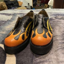 Size 11 men’s shoes