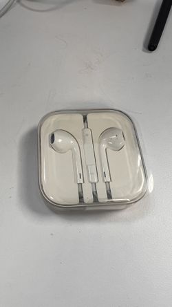 Brand New Apple Ear Phone Earbuds