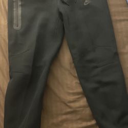 Black Nike Tech Fleece Pants 