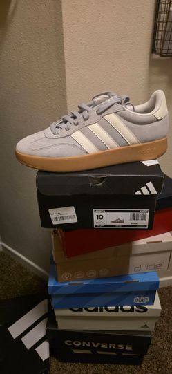 Adidas Barreda Low-Top Sneakers Size 10
