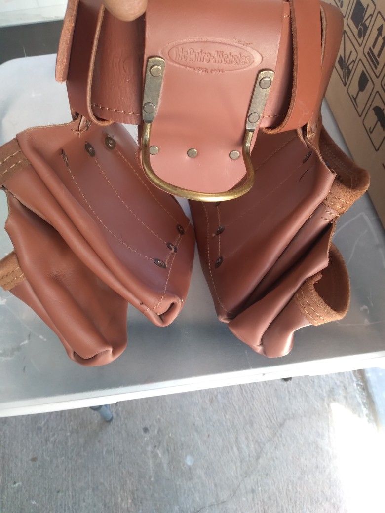 Tool Bag Mcguaire-Nicholas Master's 52.5 in brown Leather Rig 2 bag 
