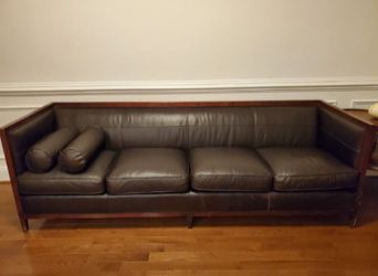 Wren Tufted Leather Sofa/ Brown