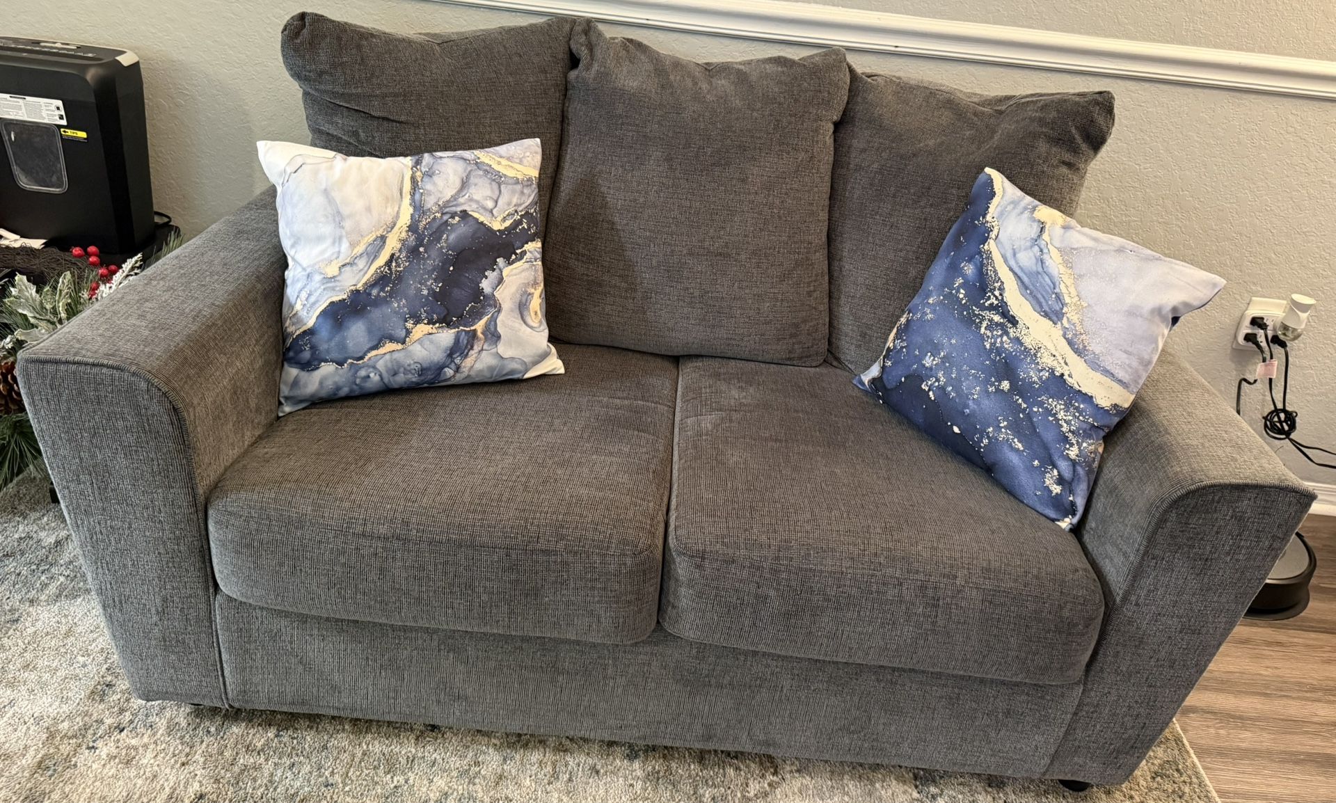 1 Year Old Ashley Furniture 3 + 2 Seater Sofa Set