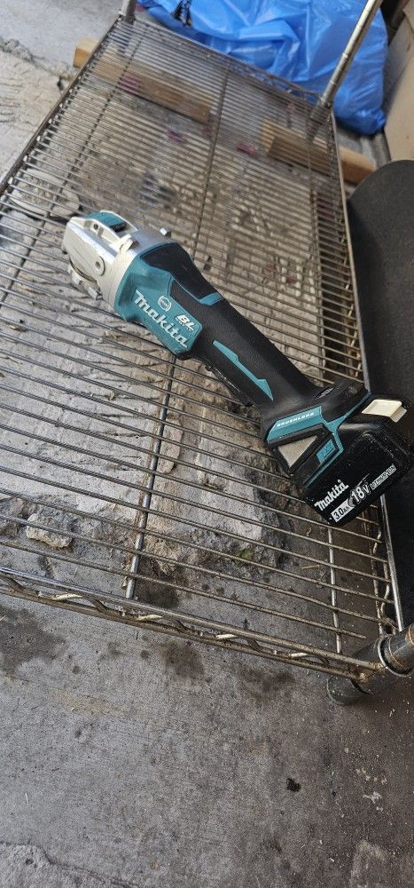 Makita Grinder