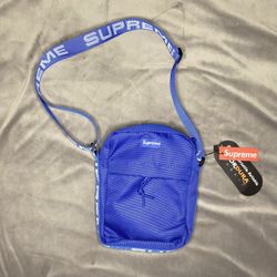 SUPREME SHOULDER BAG BLUE BRAND NEW (shoot Offers )