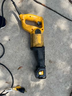 Dewalt saw