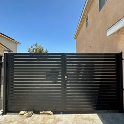 Custom Gate