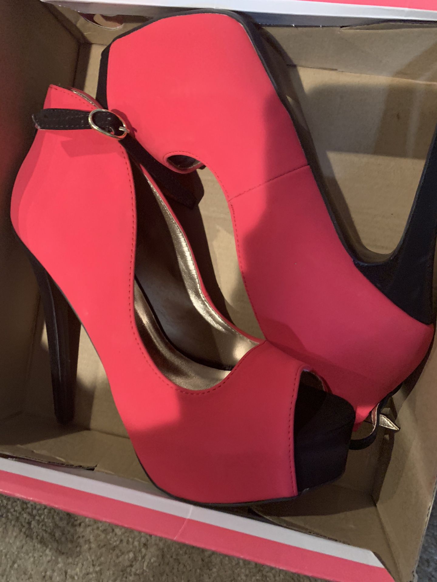 Brand new hot pink Charlotte Russe Heels