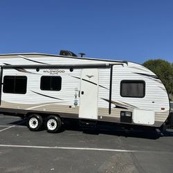 2018 Toy Hauler Excellent Condition
