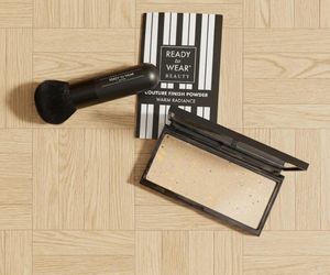 NIB, READY TO WEAR COUTURE FINISH POWDER WARM RADIANCE WITH BRUSH.
