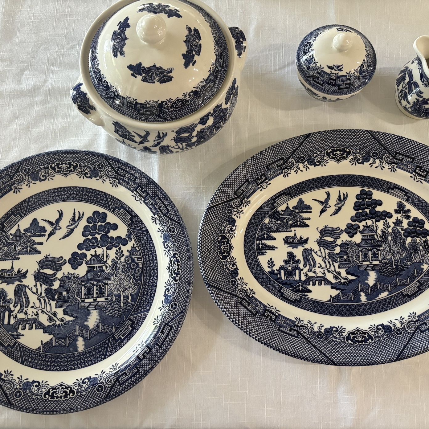 Willow Blue Churchill Serving Set