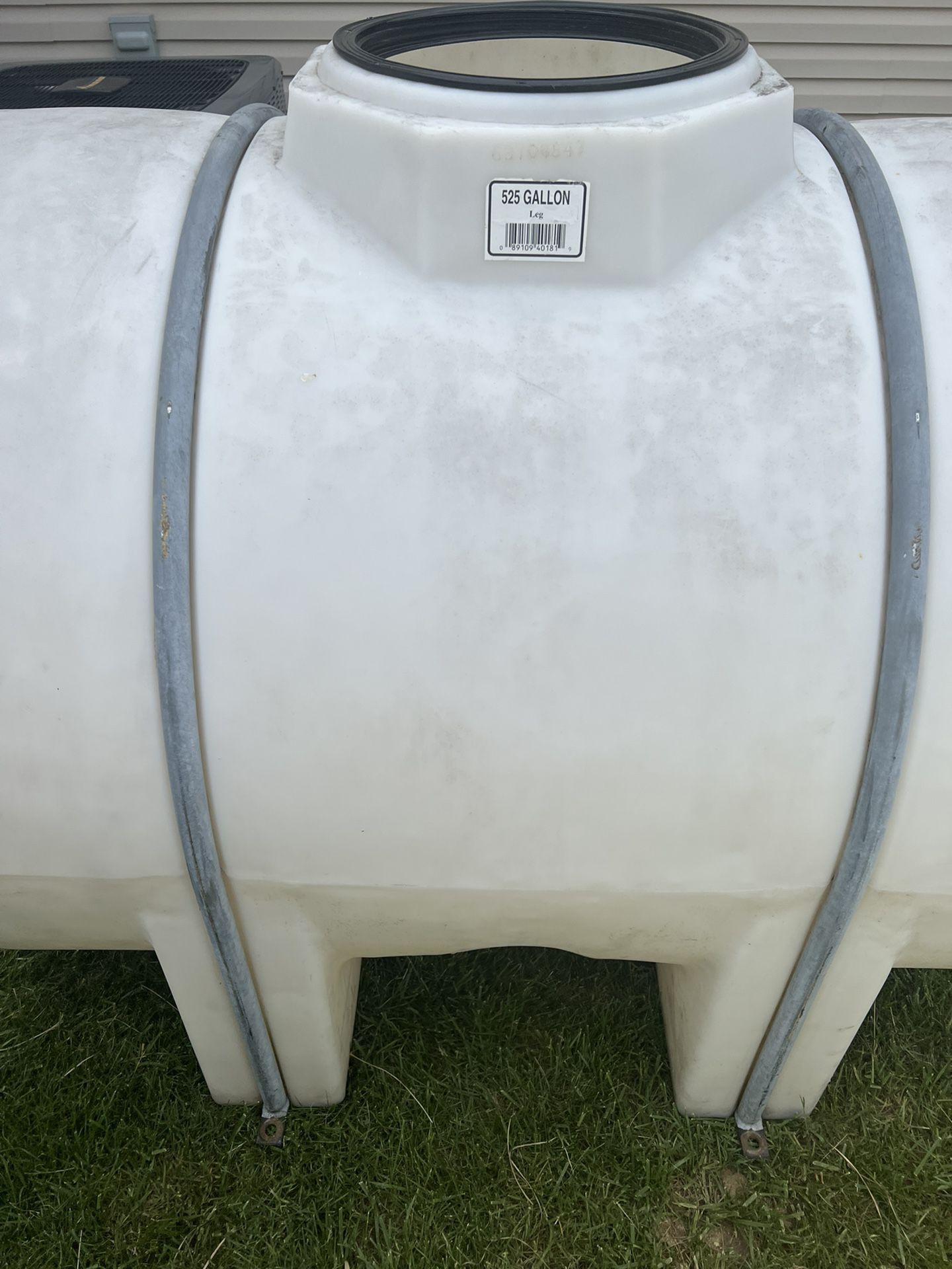 525 Gallon Water Tank