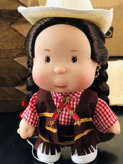 Pituka doll/ MONTERREY/ adorable