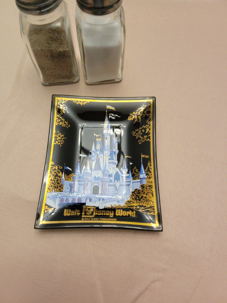 Walt Disney World Cinderella Castle Glass Plate 