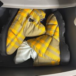 Burberry Puffer Boots 
