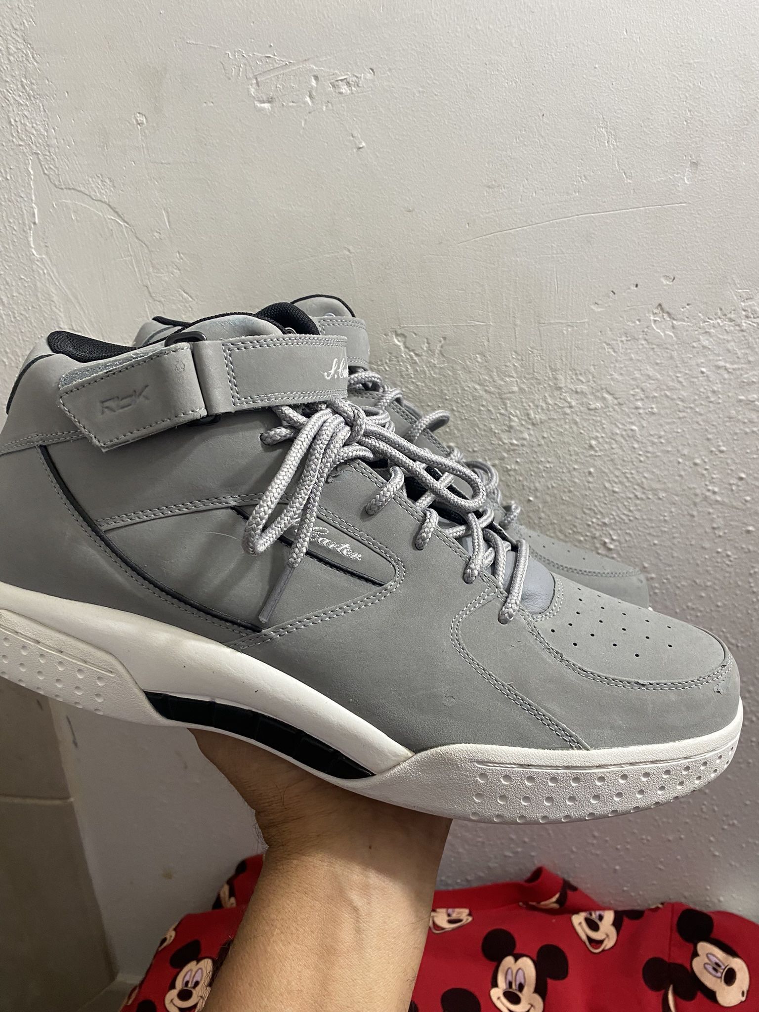 Vintage - Reebok S. Carter Basketball Shoes 'Wolf Grey condition size 13