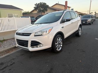 2015 ford escape clean title low miles