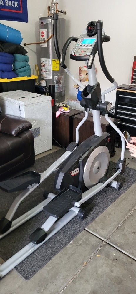 SCHWINN 438 ELLIPTICAL 