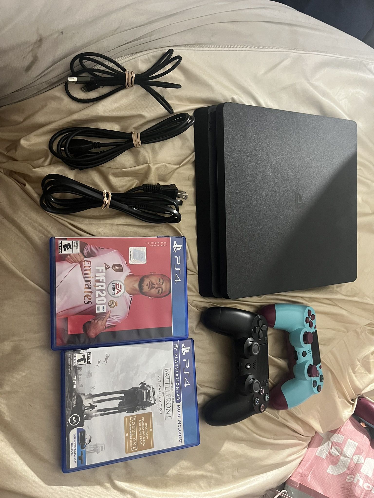 PlayStation 4 Slim