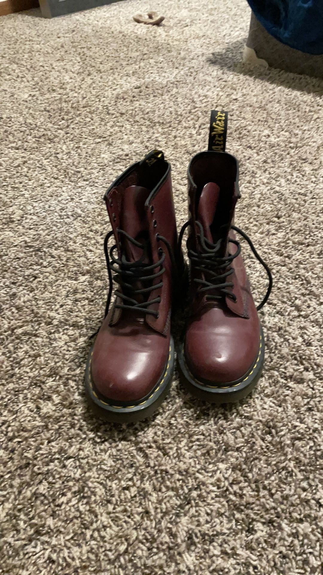 Dr. Marten’s 1460 Lace-up Boots (Maroon)