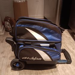 Strikeforce Blue/Black KRX bowling bag w/wheels lightly used