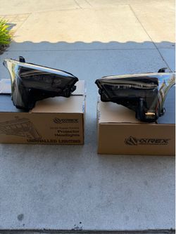 22-26 Toyota Tundra/Sequoia headlights