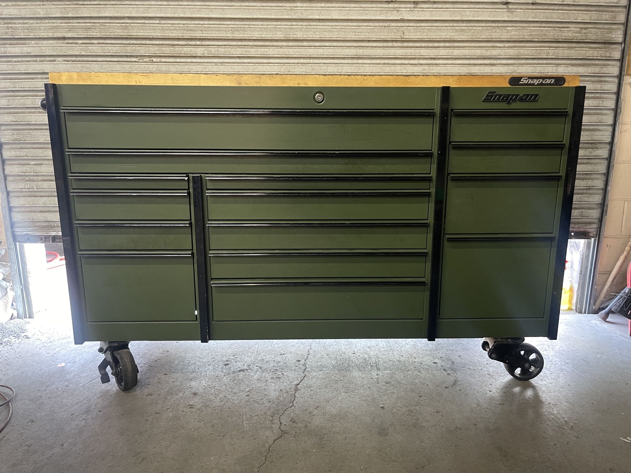 Snap On Master Series Tool Box With Power Drawer