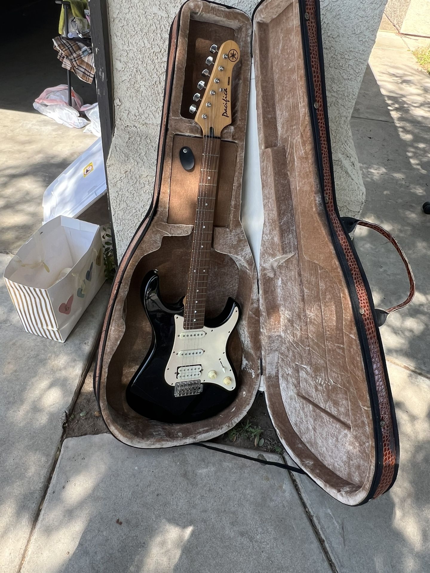 Yamaha Electric Guitar