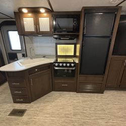 2020 Forest River Rv With Bunks Sleeps 8