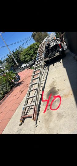 Excellent condition, 40 Feet and more sizes available aluminum extension ladders