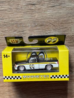 M2 moon eyes truck