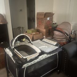 Baby Trend Lil Snooze deluxe Nursery Center