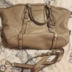 A Baddie GOTTA Carry This KORS