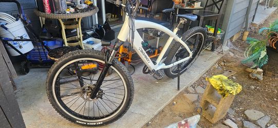Santa Monica  E Bike.