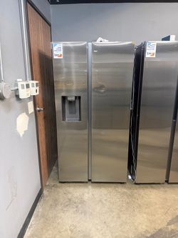 Samsung Stainless Steel Side By Side Refrigerator With Water Dispenser and Icemaker 🔥