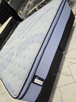 King Sizes Mattress And Box Spring