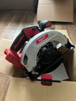 Milwaukee Cordless Circular Saw Tool Only